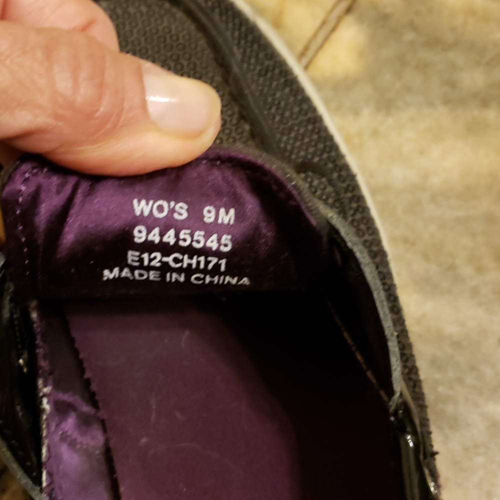 Shoes - Picture 3 of 5